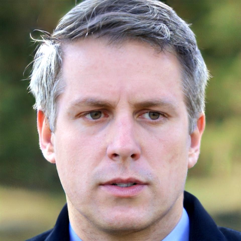 Portrait de Théodore Blanchard, expert en analyse financière